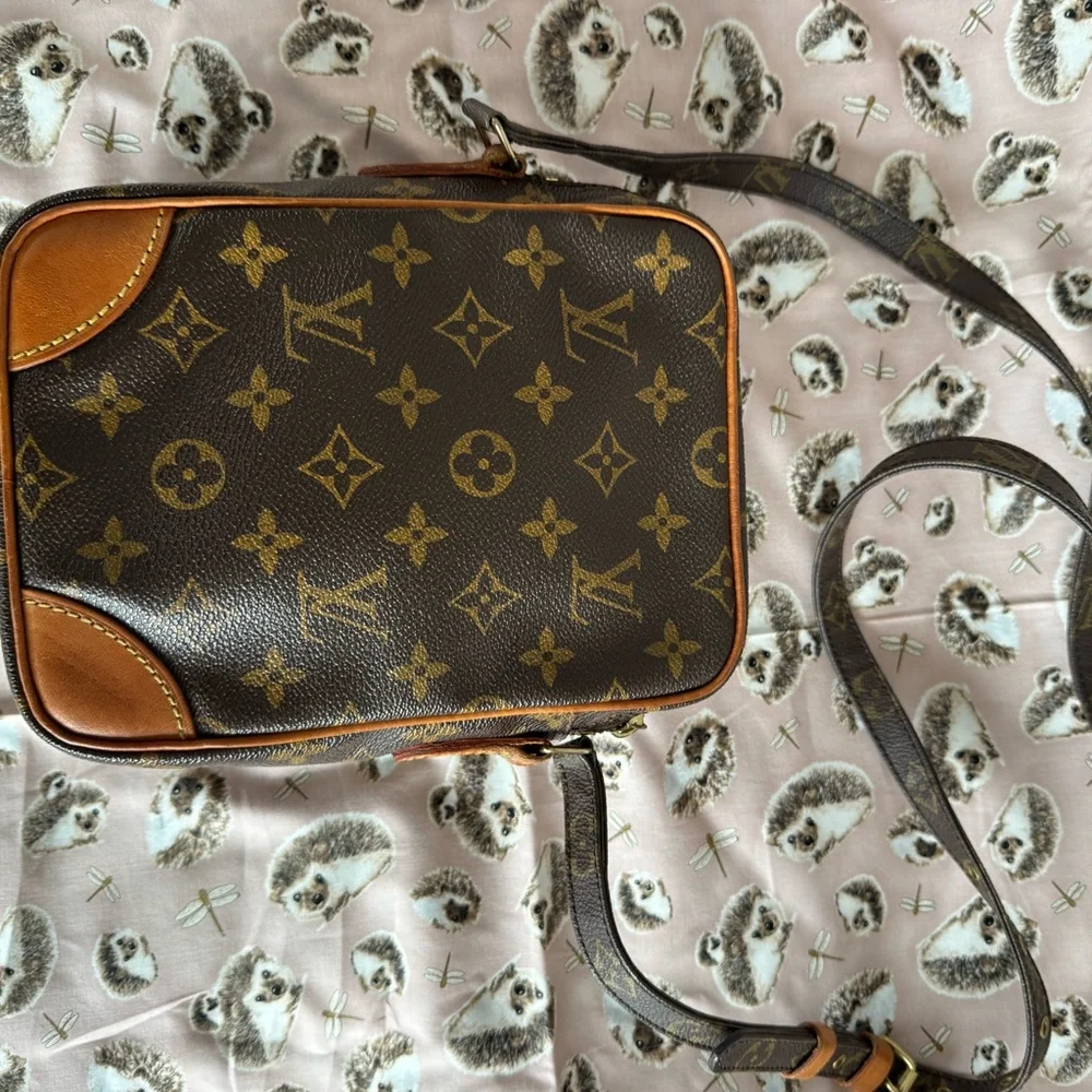 Louis Vuitton Brown Amazone Monogram Crossbody Bag - Picture 2 of 16